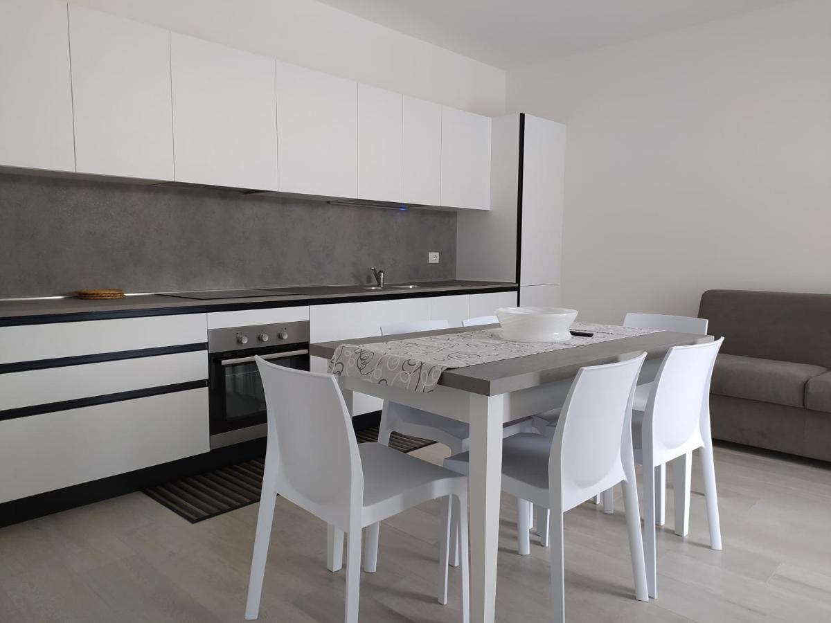 Jesolo Appartamenti F2 - Black And White エクステリア 写真